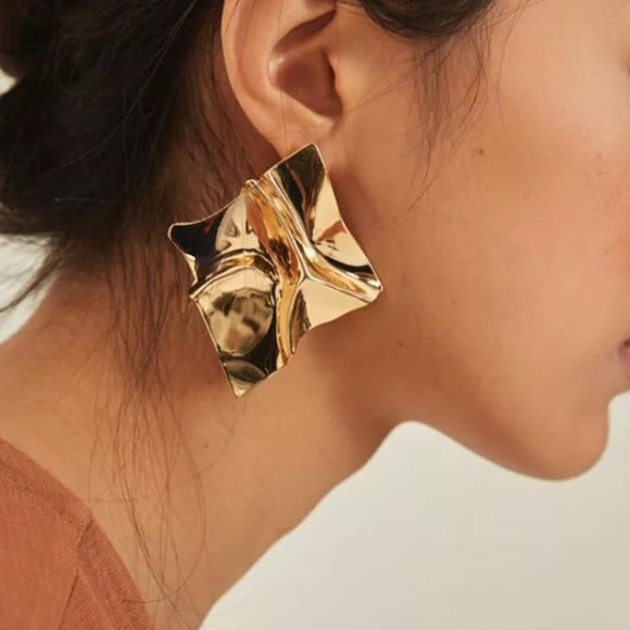 Silver Tone Big Fashion Earrings - Picture 6 of 6